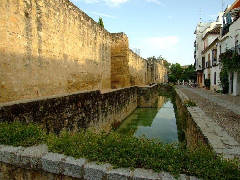 Patio De La Muralla Apartamentos 科爾多瓦 外观 照片